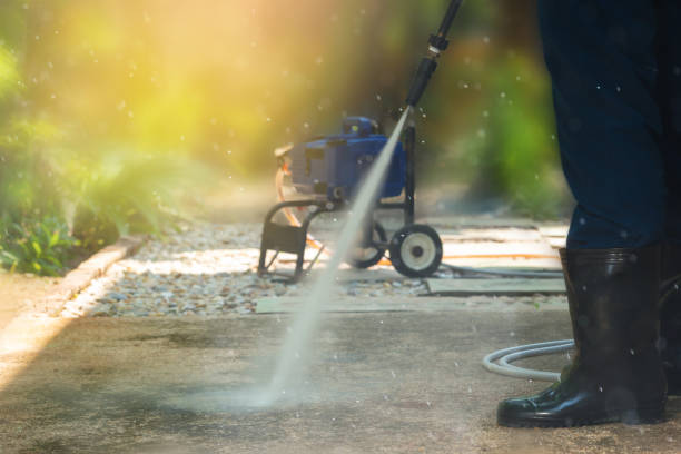 Best Gutter Cleaning  in Irvine, CA